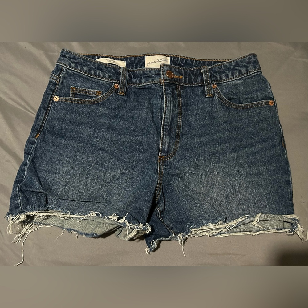 Universal Threads Women’s Denim Shorts, Size 28